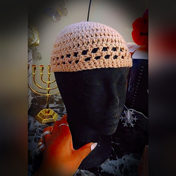 MEN'S KUFI'S ๐๐พ Place your order & choose the color you desire. ๐ - Picture 1 of 2